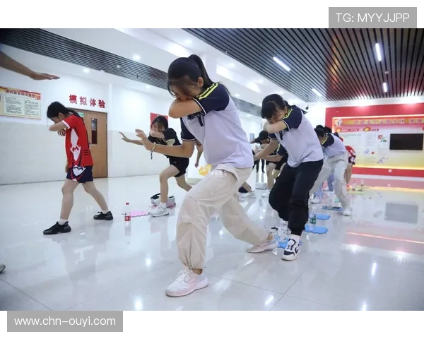 排球器材与训练方法革新，小排球推广适应青少年生长发育需求